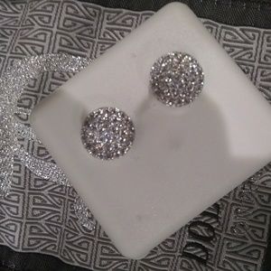 💋❣️ Beautful Earrings!! Simply Stunning!